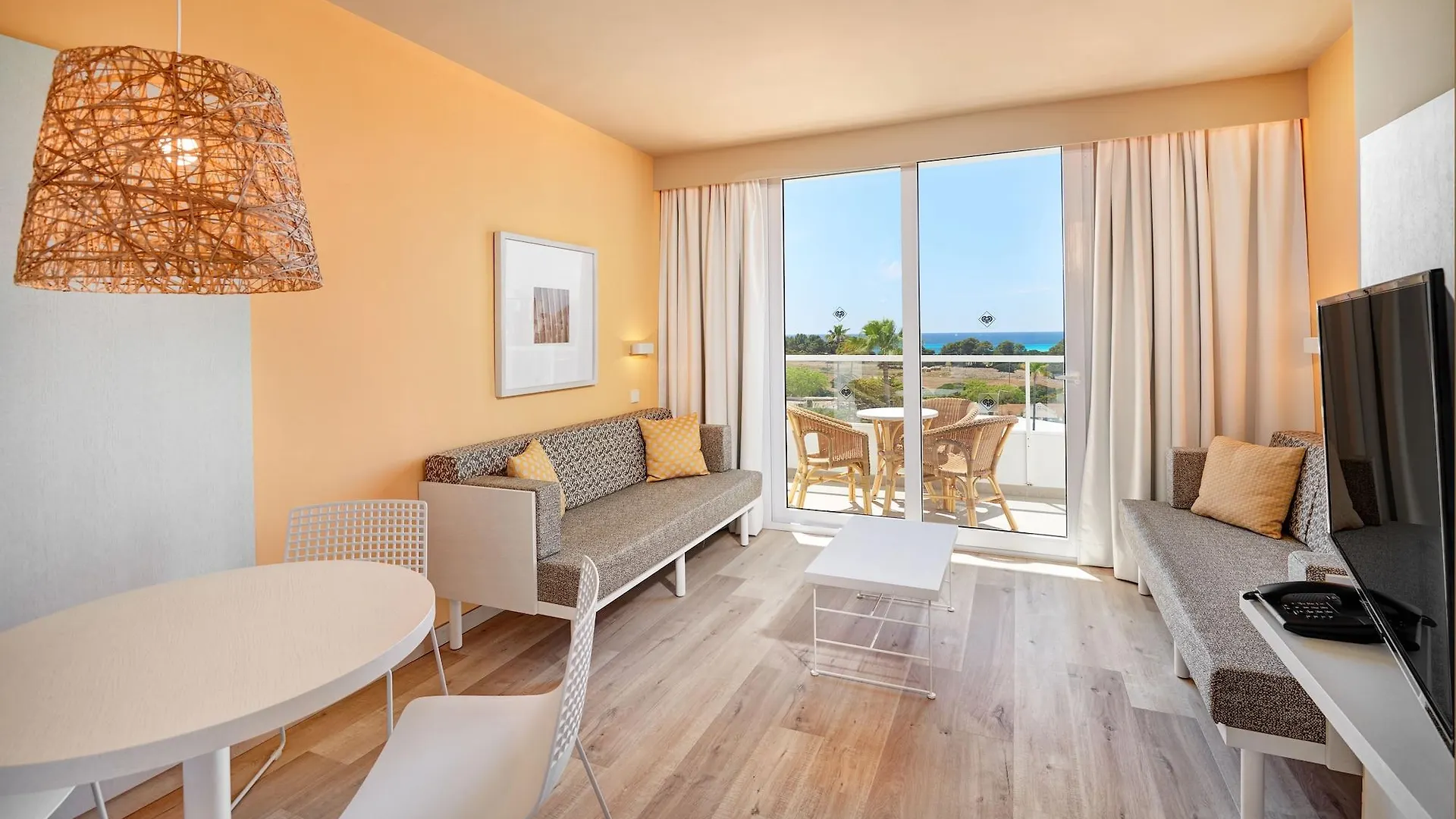 Protur Vista Badia Hotel Sa Coma