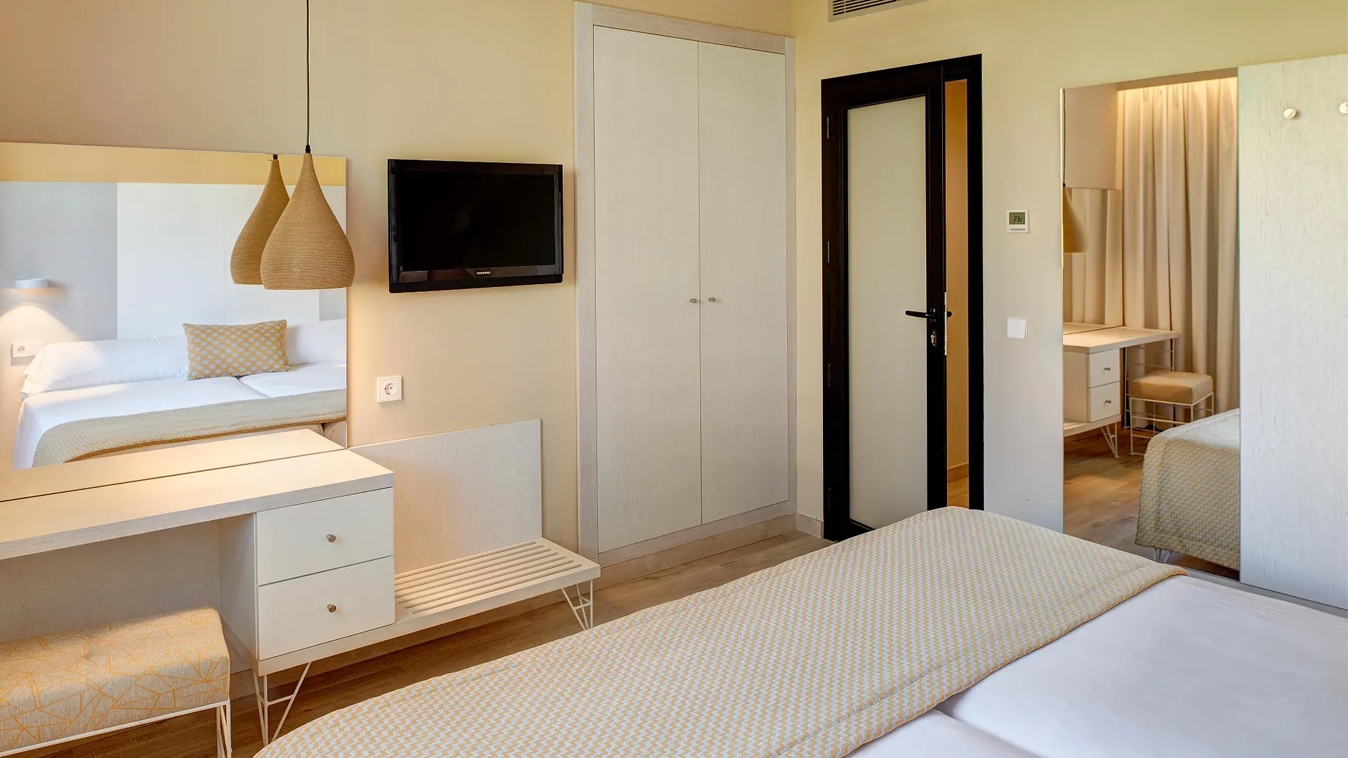 Protur Vista Badia Hotel Sa Coma